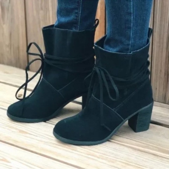 TOMS Mila Black Suede Heel Ankle Bootie tie women size 7.5 - Picture 2 of 6